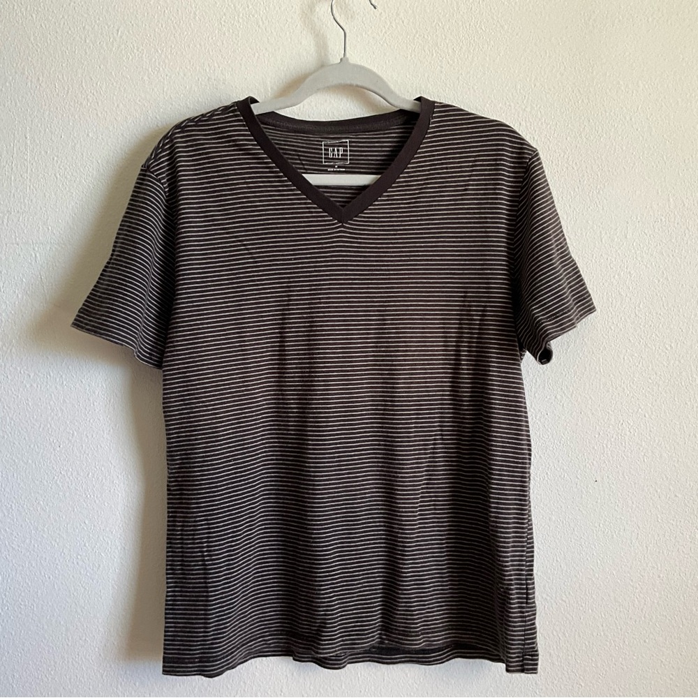 GAP Men's Gray and White Striped V-Neck Tee Medium